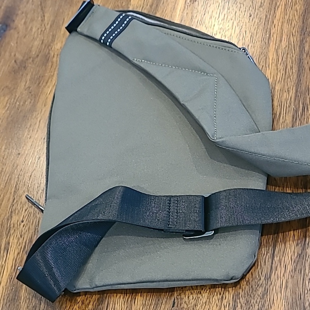 Osoce Sling Bag Camo Green - Picture 5 of 6